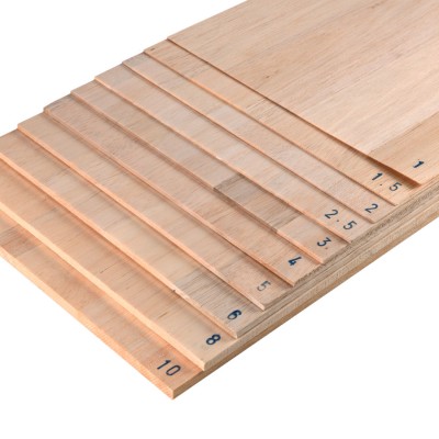 Planche Balsa 50x30 mm. 1,5