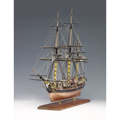 Amati Modell H.M.S. Pegasus Dreiviertelansicht von vorne