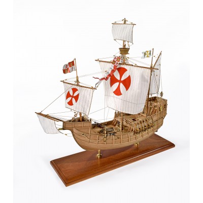 Modelo Amati Santa Maria con vista frontal de tres cuartos